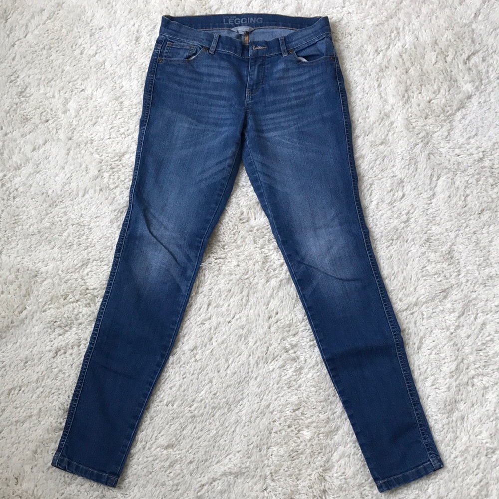 New York & Company Low Rise Skinny Jeans - Picture 11 of 15